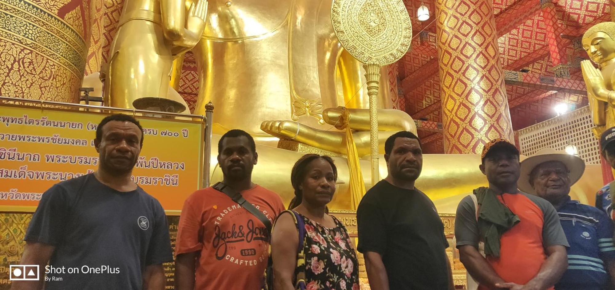 V House Hotell Phra Nakhon Si Ayutthaya Exteriör bild